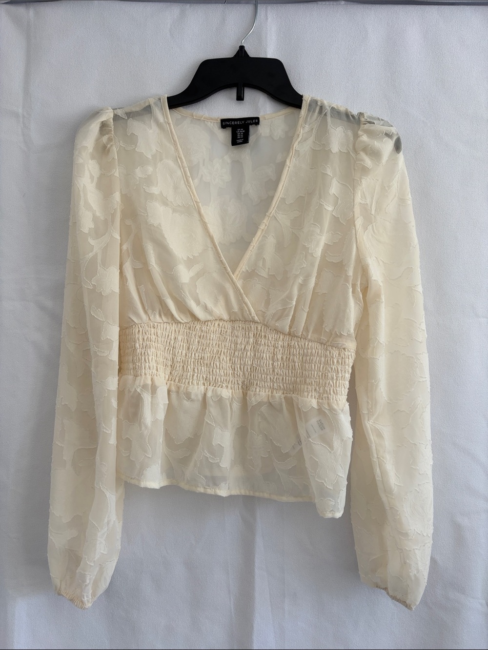 Sincerely Jules, Medium, Ivory Floral Jacquard like Smocked Waist Blouse
